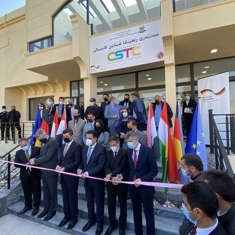 Укрепление HRH (человеческих ресурсов для здравоохранения) в провинции Духок